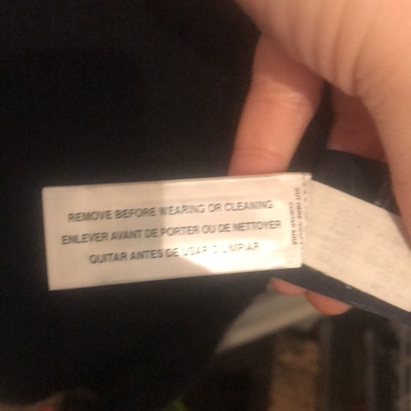 Soft Black Tommy Hilfiger Shawl New with original tags - Picture 5 of 8